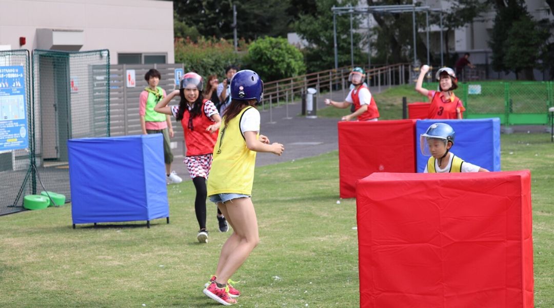 町田市 夏だ 快晴だ 雪合戦だ 町田シバヒロで人工雪によるスポーツ雪合戦イベント 盛夏雪合戦21 Tokyo が開催されます 号外net 町田市