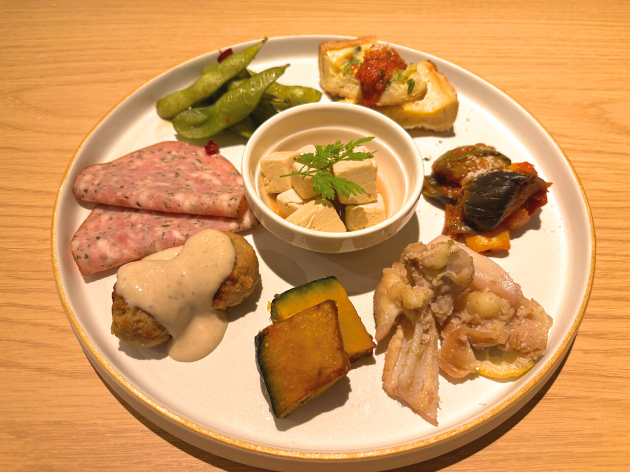 原価ビストロチーズプラス 町田 料理 前菜盛り合わせ