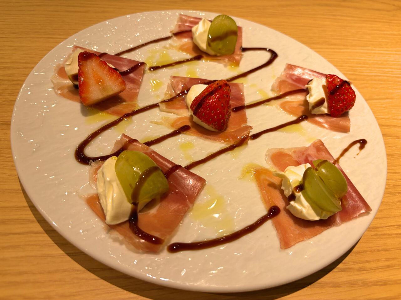 原価ビストロチーズプラス 料理