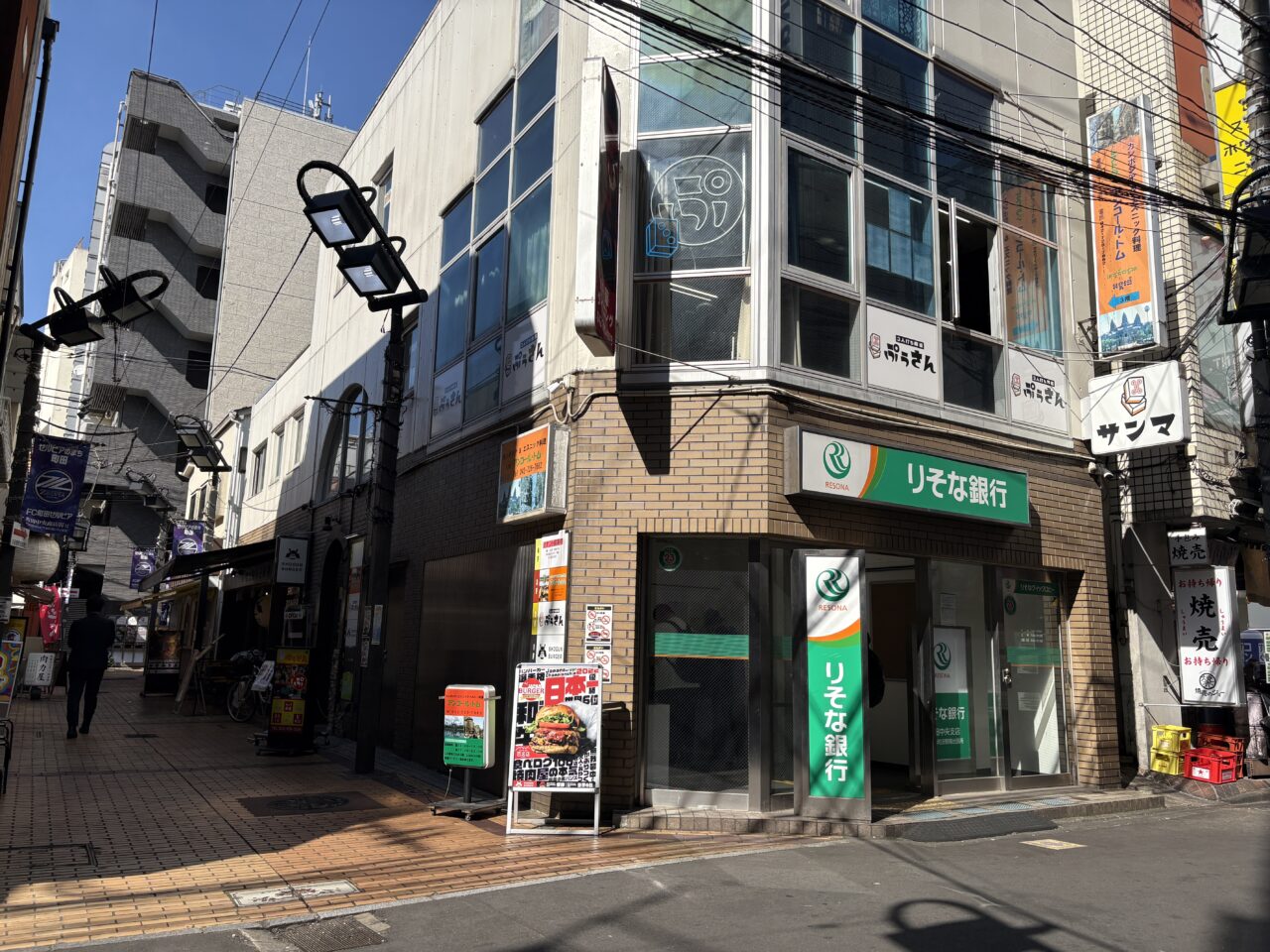 町田レンガ通り りそな銀行のビル